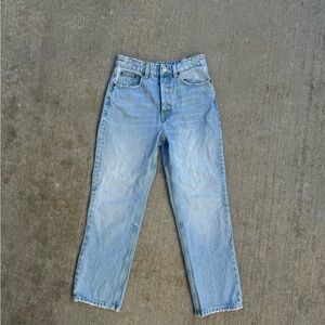 High-waisted light wash mom jeans #momjeans